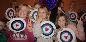 Minikonfirmander laver Lutherroser